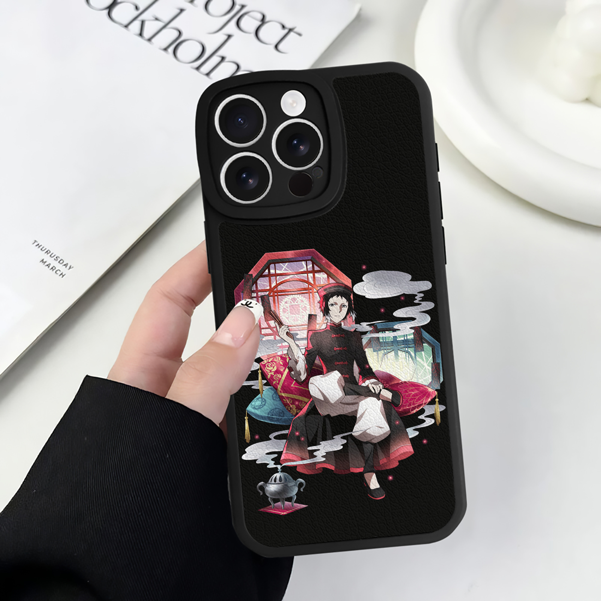 （画像用） 文豪ストレイドッグス Bungo Stray Dogs 【iPhone 16シリーズ対応】シリコンスマホケース（レザー調） 材質：シリコン